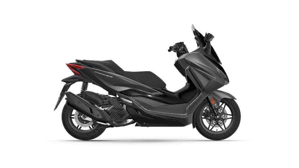 Caricamento modello 3D Forza 125
